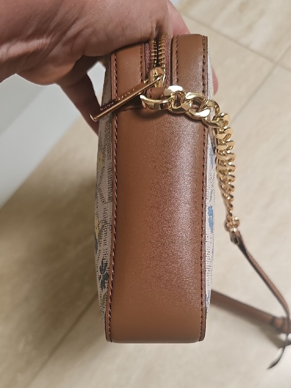 Michael Kors Blue and Yellow Floral Signature Crossbody - Picture 4 of 12